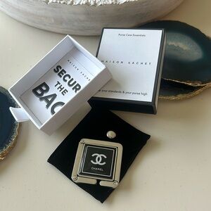 💎Luxurious ‘CHANEL’ Purse Hook💎